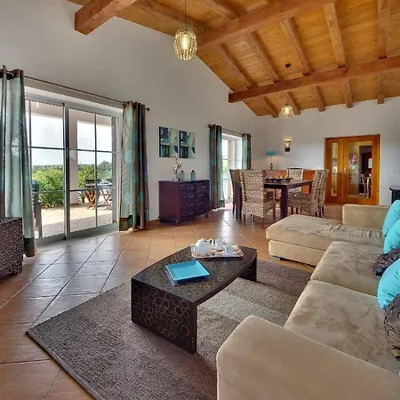 Villa Monte De Madrinha *