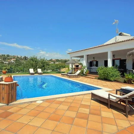 Monte De Madrinha Willa